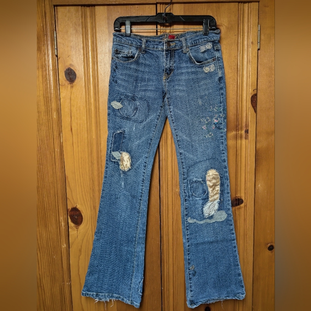 Y2K Women's Gadzooks Embroidered Low Rise Blue Jeans Size 30